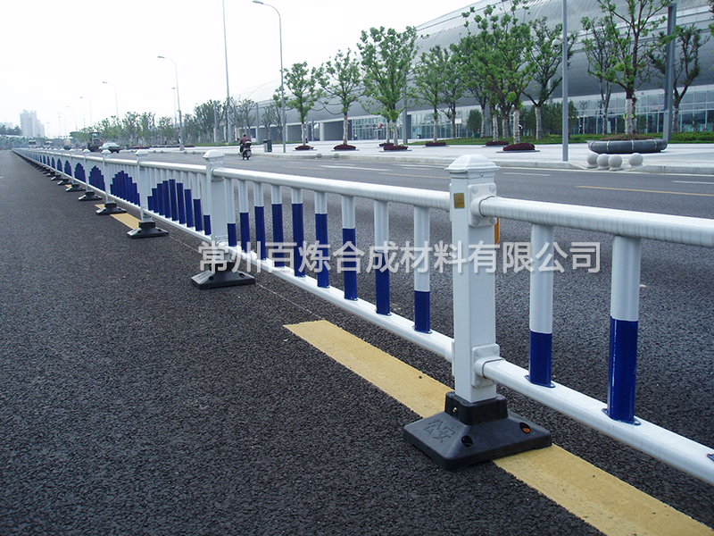 高（gāo）分子马路护（hù）栏底座